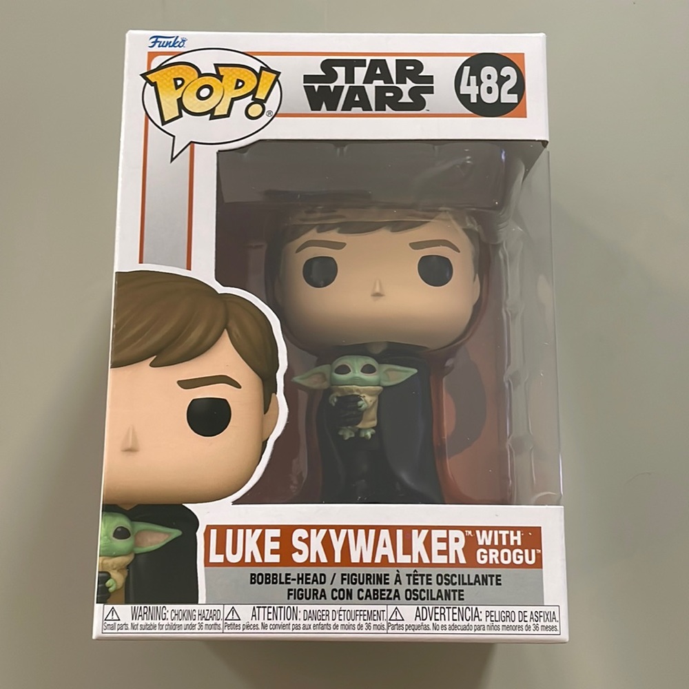 Funko POP #482 Star Wars The Mandalorian Luke Skywalker with Grogu Figure